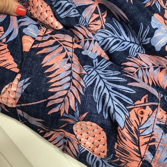 TOMMY BAHAMA Naples Midnight Coral Swim Trunk in Ocean Deep - Picture 5 of 11